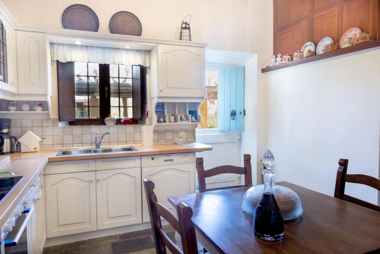 Authentic Cretan Stone Windmill Villa ซิเตีย ภายนอก รูปภาพ